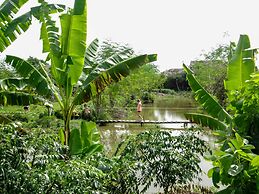 Mekong Riverside Boutique Resort & Spa