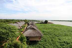 Mekong Riverside Boutique Resort & Spa