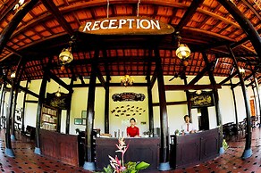 Mekong Riverside Boutique Resort & Spa