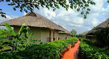 Mekong Riverside Boutique Resort & Spa