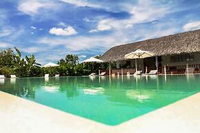 Mekong Riverside Boutique Resort & Spa