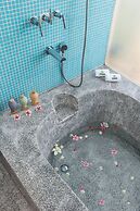 Mekong Riverside Boutique Resort & Spa