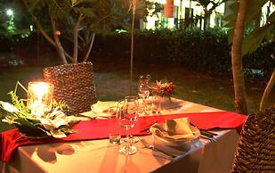 Mekong Riverside Boutique Resort & Spa