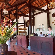 Mekong Riverside Boutique Resort & Spa