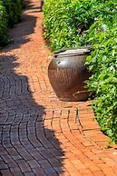 Mekong Riverside Boutique Resort & Spa