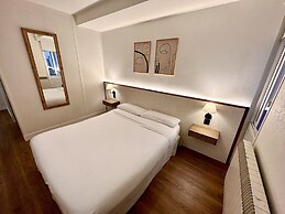 Far Home Gran Vía - Hostel