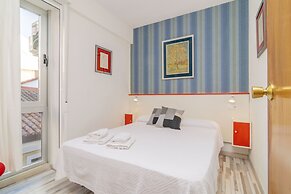 Far Home Gran Vía - Hostel