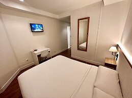 Far Home Gran Vía - Hostel