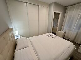 Far Home Gran Vía - Hostel