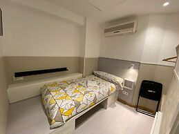 Far Home Gran Vía - Hostel