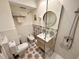 Far Home Gran Vía - Hostel