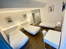 Far Home Gran Vía - Hostel