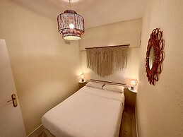 Far Home Gran Vía - Hostel