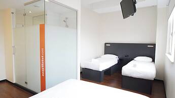 easyHotel The Hague City Centre