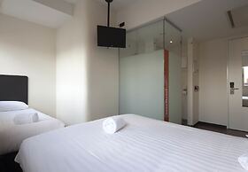 easyHotel The Hague City Centre