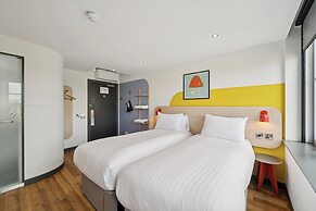 Garner Edinburgh Haymarket by IHG