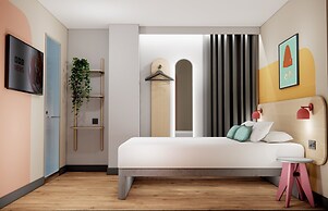 Garner Edinburgh Haymarket by IHG