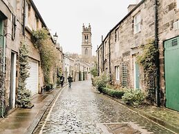 Garner Edinburgh Haymarket by IHG