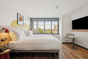 Garner Edinburgh Haymarket by IHG