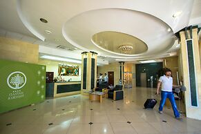 Platan Yuzhniy Hotel