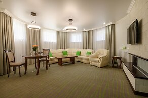 Platan Yuzhniy Hotel