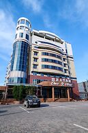 Platan Yuzhniy Hotel