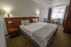 Platan Yuzhniy Hotel