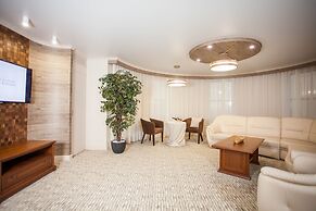 Platan Yuzhniy Hotel