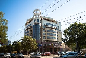 Platan Yuzhniy Hotel