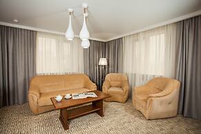 Platan Yuzhniy Hotel