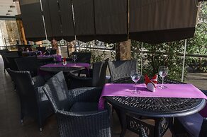 Platan Yuzhniy Hotel