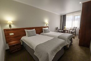 Platan Yuzhniy Hotel