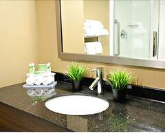 Holiday Inn Express Pembroke by IHG