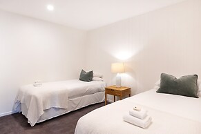 Bannisters by the Sea Mollymook