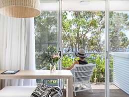 Bannisters by the Sea Mollymook