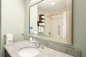 Hampton Inn & Suites Wheeling-The Highlands