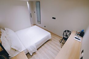 Rest Bugis Hotel