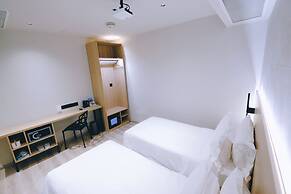 Rest Bugis Hotel