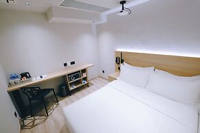 Rest Bugis Hotel