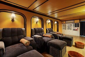 Minerva Church Hotel