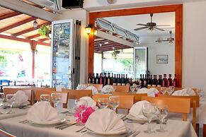 Rodian Gallery Hotel Apartments