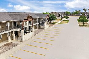 Eagle's Den Suites Carrizo Springs a Travelodge by Wyndham