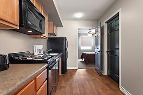 Eagle's Den Suites Carrizo Springs a Travelodge by Wyndham