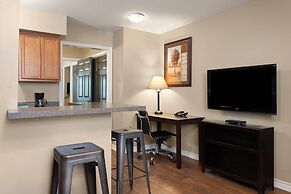 Eagle's Den Suites Carrizo Springs a Travelodge by Wyndham