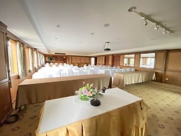 100 Islands Resort & Spa