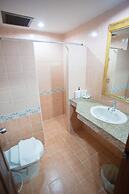 100 Islands Resort & Spa