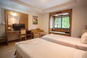 100 Islands Resort & Spa