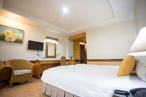 100 Islands Resort & Spa