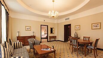 Grand Hotel Tien Shan