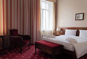 Grand Hotel Tien Shan